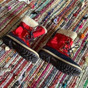 Tory Burch Winter Boots ❤️💙